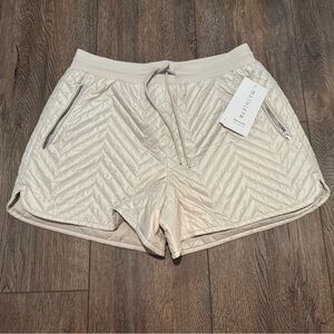 ATHLETA WOMENS APRES SKI QUILTED SHORTS